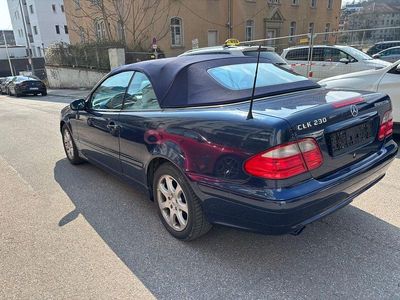 Gebraucht Mercedes CLK230 Avantgarde 197 PS (144 kW) 2000 Blau Cabrio