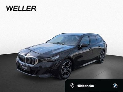 Gebraucht BMW 520 M Sport 197 PS (144 kW) 2024 Black sapphire (schwarz) Kombi