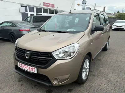 Gebraucht Dacia Lodgy Comfort 131 PS (96 kW) 2021 Gold Van / Kleinbus