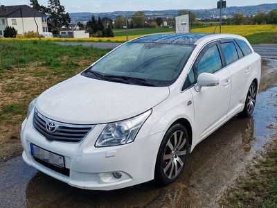 Usata Toyota Avensis TEC-Edition 150 CV (110 kW) 2010 Bianco Station wagon