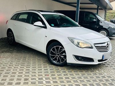 Gebraucht Opel Insignia Edition 131 PS (96 kW) 2014 Weiß Kombi