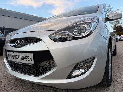 Gebraucht Hyundai ix20 125 PS (91 kW) 2012 Silber Kleinwagen