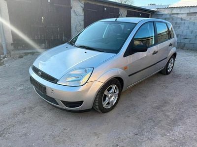 Usata Ford Fiesta 69 CV (50 kW) 2005 Argento Utilitaria