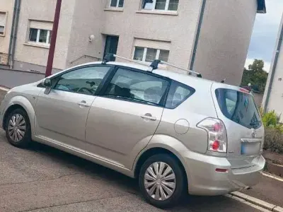 Gebraucht Toyota Corolla Verso 137 PS (100 kW) 2007 Silber Van / Kleinbus