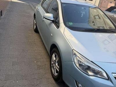 Usata Opel Astra Edition 101 CV (74 kW) 2010 Grigio Utilitaria