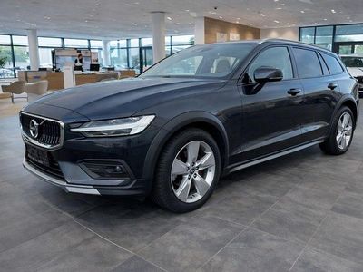 Gebraucht Volvo V60 CC Pro 190 PS (139 kW) 2019 Grau Kombi