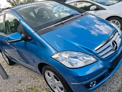 Gebraucht Mercedes A170 116 PS (85 kW) 2009 Blau Kleinwagen