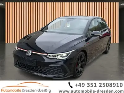 Używany VW Golf VIII GTI 245 KM (180 kW) 2024 Czarny Sedan/Limuzyna