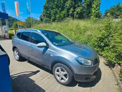 Gebraucht Nissan Qashqai +2 Tekna 150 PS (110 kW) 2011 Grau SUV