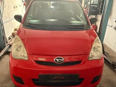 Rot Gebraucht 2009 Daihatsu Cuore Kleinwagen | 2.200 € (Fairer Preis)