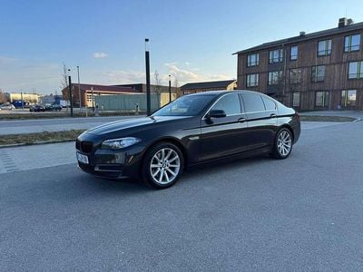 Gebraucht BMW 530 258 PS (189 kW) 2014 Braun Limousine
