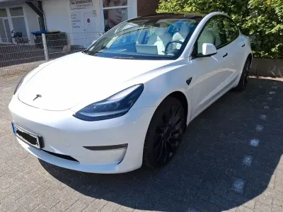 Gebraucht Tesla Model 3 Performance 392 kW (534 PS) 2023 Weiß Limousine