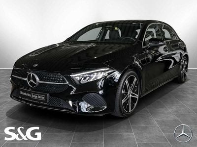 Metalliclack kosmosschwarz Gebraucht 2024 Mercedes A180 Progressive Limousine | 29.970 € (Fairer Preis)