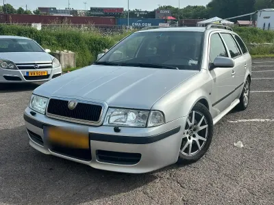 Używany Skoda Octavia vRS 180 KM (132 kW) 2004 Srebrny Kombi