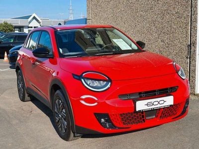 Rot Gebraucht 2024 Fiat 600E Red SUV | 31.590 € (Teuer)