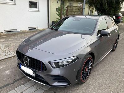 Grau Gebraucht 2020 Mercedes A250 AMG Limousine | 22.980 € (Fairer Preis)