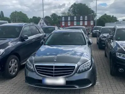 Gebraucht Mercedes C300 Exclusive 195 PS (143 kW) 2020 Andere farben Kombi