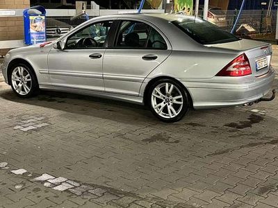 Gebraucht 2006 Mercedes C200 Avantgarde Kombi | 3.800 €