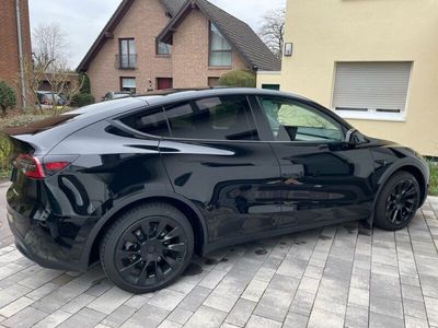 gebraucht Tesla Model Y Long Range Dual Motor AWD 8-fach bereift