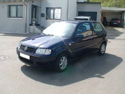 Usata VW Polo 50 CV (36 kW) 2000 Blu Berlina