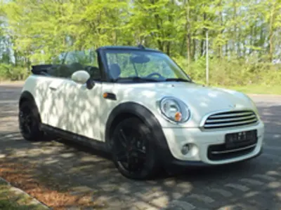 Gebraucht Mini Cooper Cabriolet 122 PS (89 kW) 2011 Weiß Cabrio