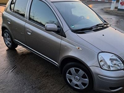 Gebraucht 2014 Toyota Yaris Trend Kleinwagen | 1.600 €