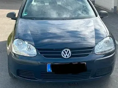 Usata VW Golf VI Trendline 80 CV (58 kW) 2008 Blu Utilitaria
