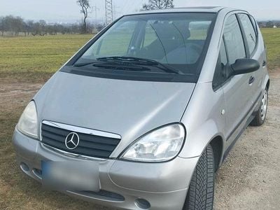 Usata Mercedes A160 102 CV (75 kW) 2000 Grigio Utilitaria