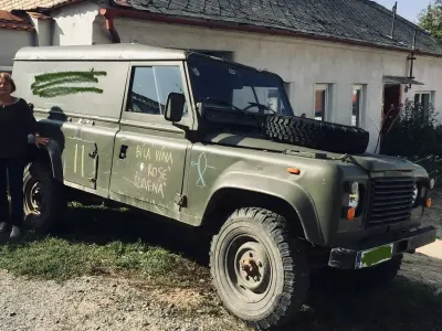 Second-hand Land Rover Defender 69 CP (50 kW) 1991 Verde SUV