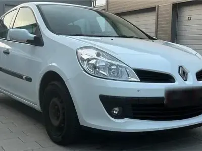 Gebraucht Renault Clio III 98 PS (72 kW) 2007 Weiß Kleinwagen
