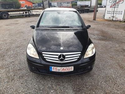 Mercedes B200