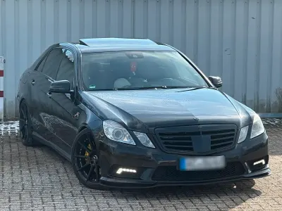Gebraucht Mercedes E500 AMG 388 PS (285 kW) 2010 Schwarz Limousine