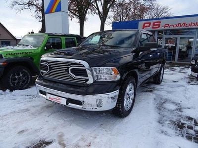 Grün Gebraucht 2017 Dodge Ram Abholung | 26.770 € (Fairer Preis)