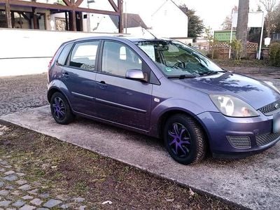 Gebraucht Ford Fiesta 80 PS (58 kW) 2008 Violet Kleinwagen