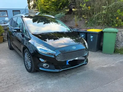 Gebraucht Ford S-MAX Titanium 190 PS (139 kW) 2019 Schwarz Van / Kleinbus