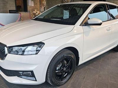 Neu Skoda Fabia Essence 95 PS (69 kW) 2025 Weiß Limousine