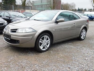 Usata Renault Mégane Cabriolet LIMITED 111 CV (81 kW) 2009 Oro Cabrio