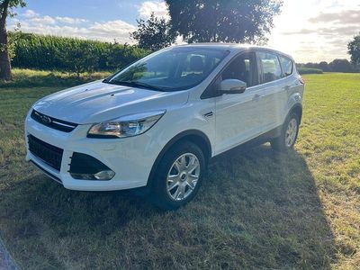 Weiß Gebraucht 2016 Ford Kuga Trend SUV | 7.999 € (Fairer Preis)