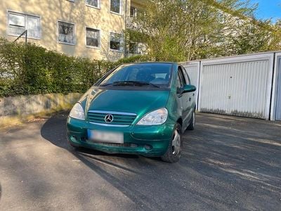 Usata Mercedes A160 102 CV (75 kW) 2000 Verde Utilitaria