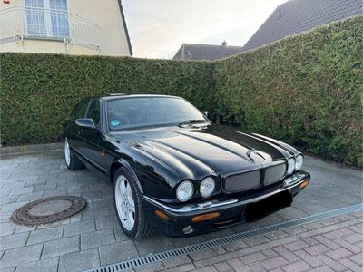 Jaguar XJR