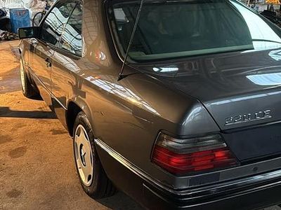 Gebraucht Mercedes 220 150 PS (110 kW) 1994 Coupé