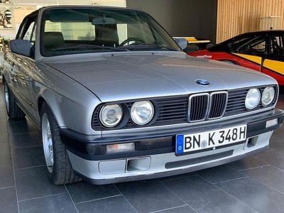 Gebraucht BMW 318 Cabriolet M Sport 113 PS (83 kW) 1993 Silber Cabrio