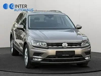 Gebraucht VW Tiguan Highline 150 PS (110 kW) 2017 Titanium beige SUV