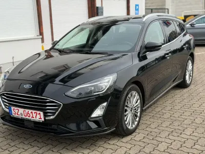 Gebraucht Ford Focus Titanium 150 PS (110 kW) 2019 Schwarz Kombi
