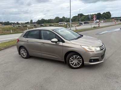 Gebraucht Citroën C4 Tendance 111 PS (81 kW) 2011 Gold Limousine