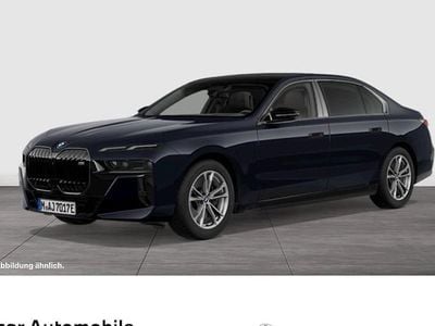 Gebraucht BMW M760e Comfort Edition 571 PS (419 kW) 2025 Schwarz Limousine