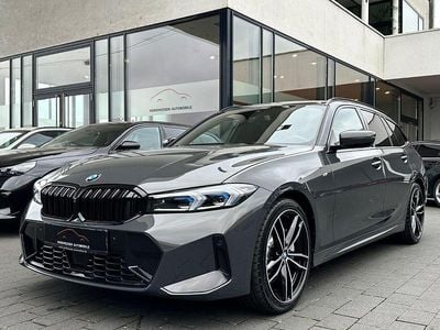 Grau Gebraucht 2025 BMW 330 M Sport Kombi | 50.890 € (Guter Preis)