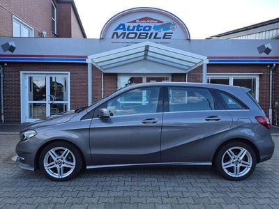 Używany Mercedes B200 Style 156 KM (114 kW) 2018 Szary Minivan