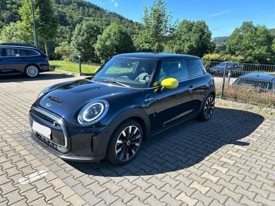 Gebraucht Mini Cooper SE 135 kW (184 PS) 2021 Blau Kleinwagen