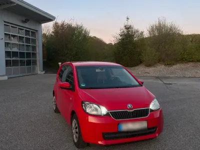 Używany Skoda Citigo 60 KM (44 kW) 2012 Czerwony Hatchback